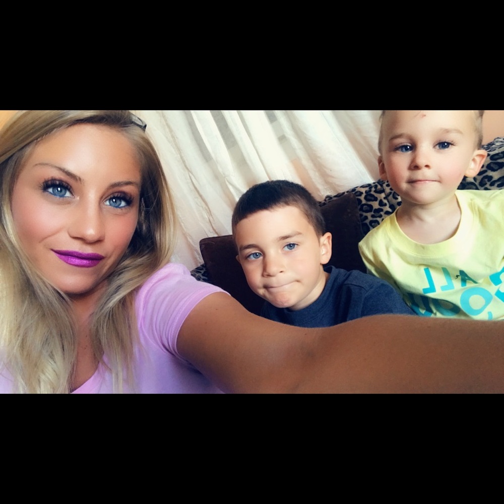 Meet your Posher, Crystal